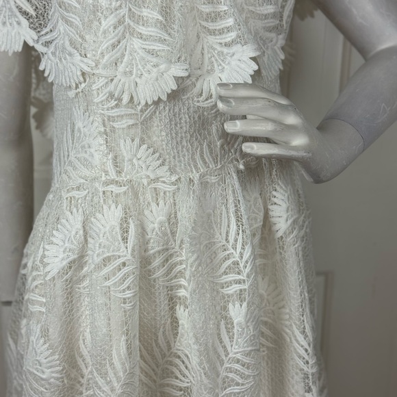 Lovers + Friends White Off-Shoulder Flutter Sleeve Sundress. C36 - Picture 5 of 16